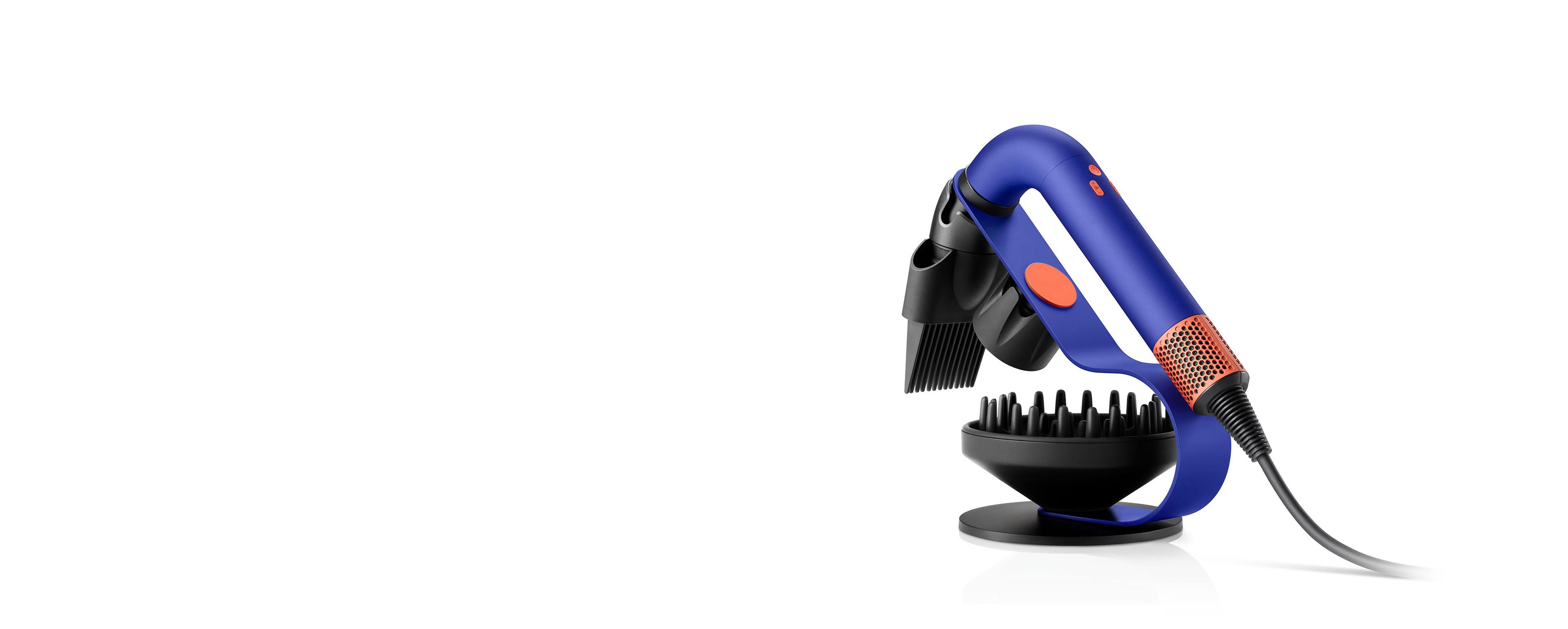 Подставка Dyson с демонстрационным феном Supersonic r™ и магнитными насадками